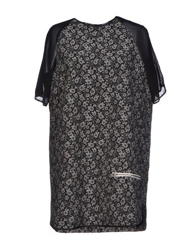 короткое платье  - Черный цвет