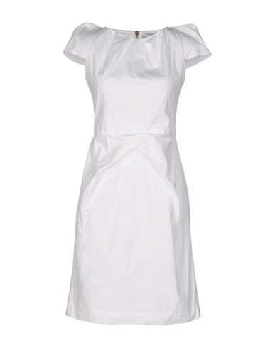 короткое платье  - Белый цвет