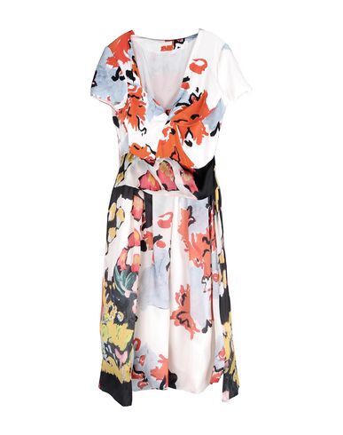 Платье  - Красный цвет