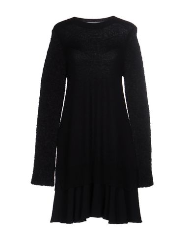 короткое платье  - Черный цвет