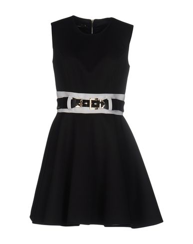 короткое платье  - Черный цвет