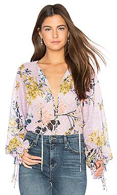 Блузка We Are Kindred