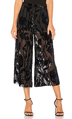 пояс Chrissy Teigen