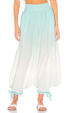 Брюки A Mere Co.