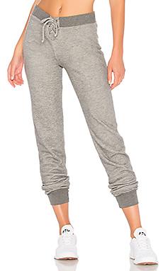 Брюки Beyond Yoga