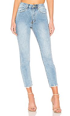 Джинсы by the way.