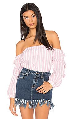 Топ VAVA by Joy Han