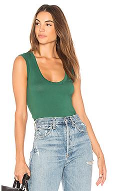 Футболка Velvet by Graham & Spencer