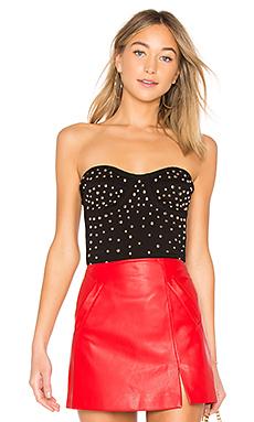 Футболка by the way.