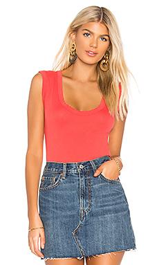 Футболка Velvet by Graham & Spencer