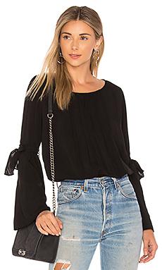 Блузка Velvet by Graham & Spencer