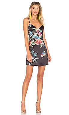 Платье by the way.