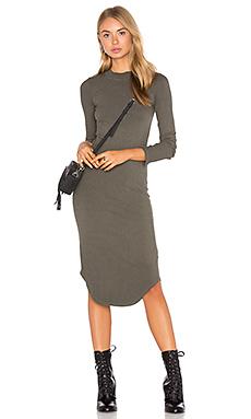 Платье MONROW Платье MONROW