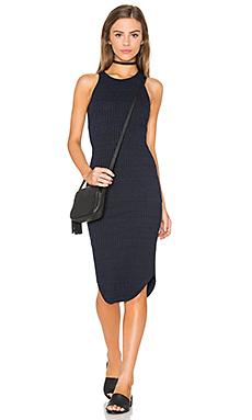 Платье MONROW Платье MONROW