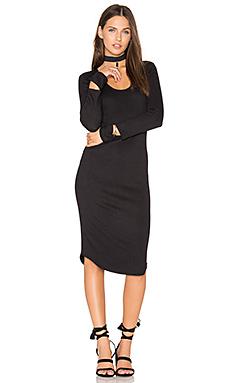 Платье MONROW Платье MONROW