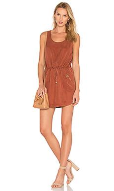 Платье YFB CLOTHING Платье YFB CLOTHING