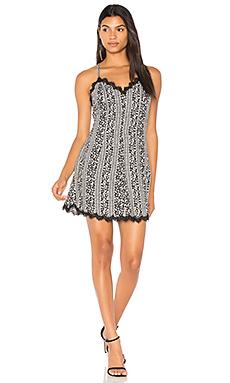 Платье Alice + Olivia