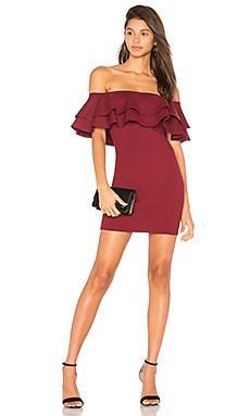 Платье by the way.