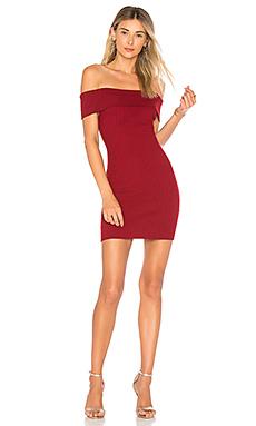 Платье by the way.