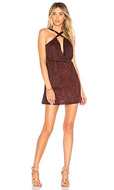 Платье by the way.