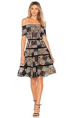 Платье  - Черный цвет