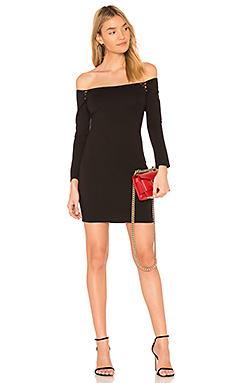 Платье by the way.