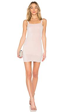 Платье by the way.