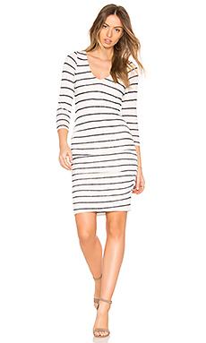 Платье Velvet by Graham & Spencer