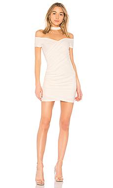 Платье by the way.