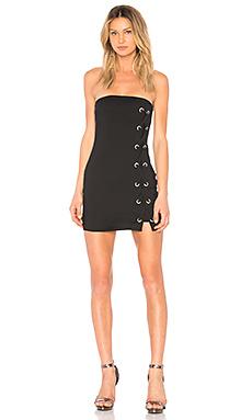 Платье by the way.