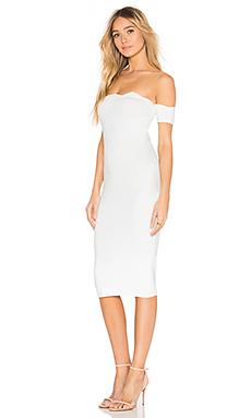 Платье by the way.