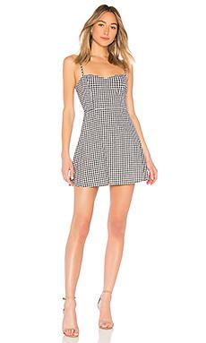 Платье by the way.