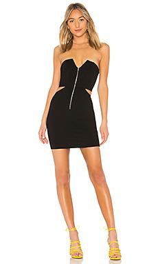 Платье by the way.