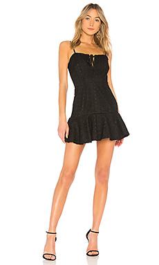 Платье by the way.