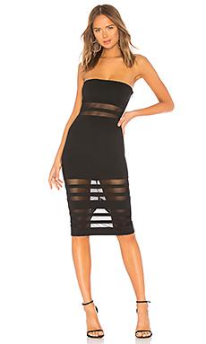 Платье by the way.