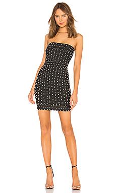 Платье by the way.