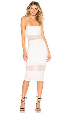 Платье by the way.