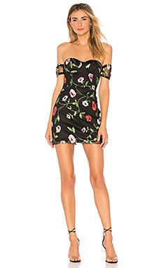 Платье About Us