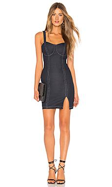 Платье by the way.