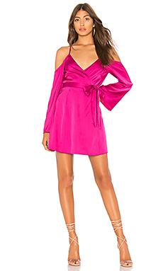 Платье About Us