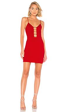 Платье by the way.