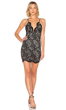 Платье by the way.