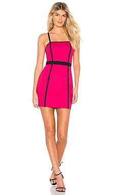 Платье by the way.