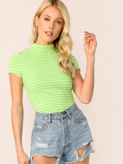 Футболка SheIn Футболка SheIn