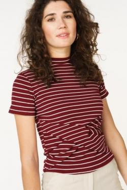 Футболка Daphnea