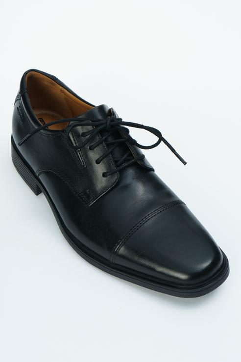 Шарфы и платки Clarks