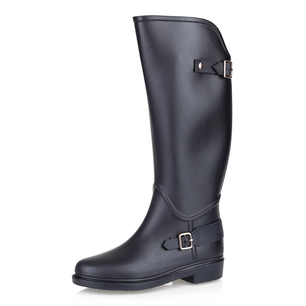 Резиновая обувь  -  цвет