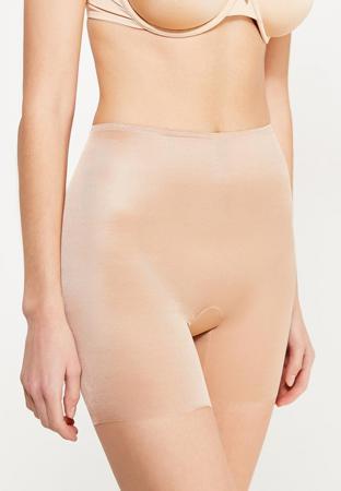 Корректирующее бельё Spanx