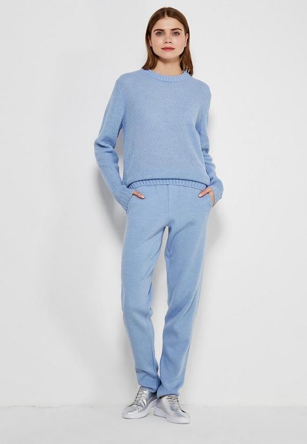 Костюм  - голубой цвет