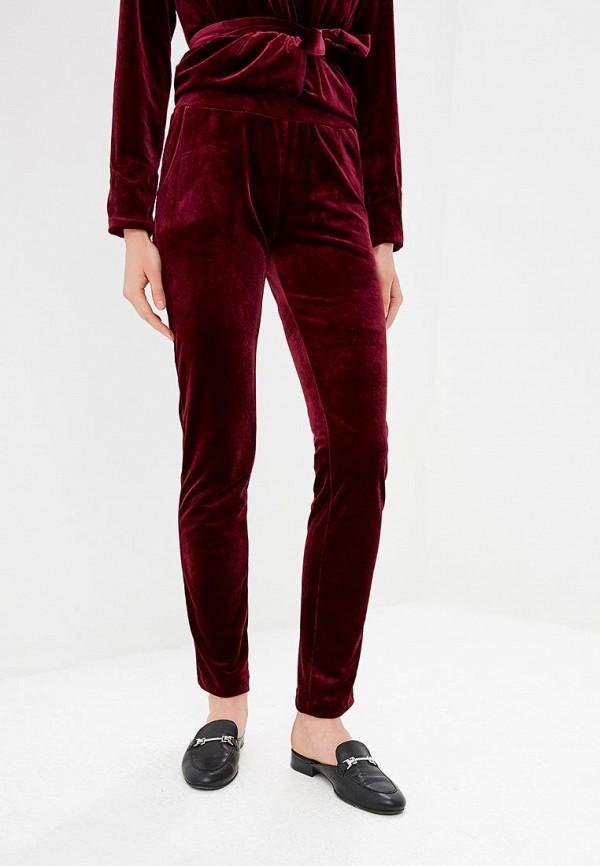 Костюм  - бордовый цвет